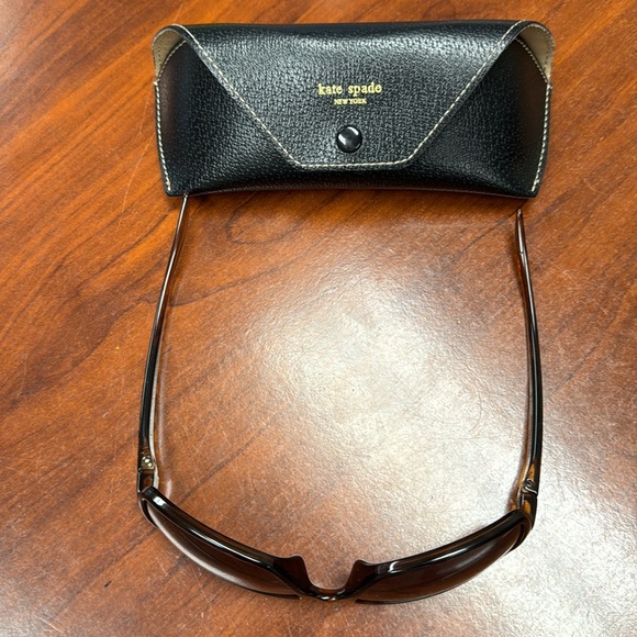 KATE SPADE sunglasses w/case - Picture 4 of 7